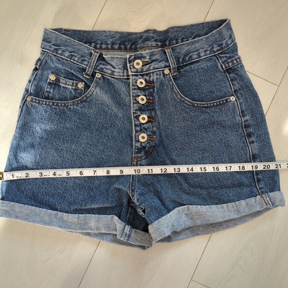 Vintage Button Fly Jean Shorts - Picture 8 of 9